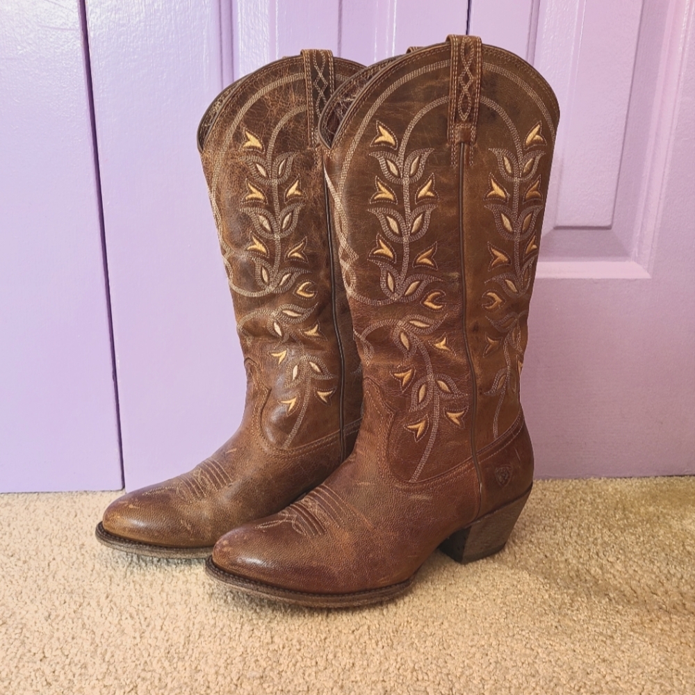 Women's Size 8 ½ ARIAT Brown Western Boots